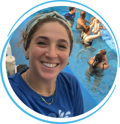 שיילה מדריכת שחייה מוסמכת בקרית גת